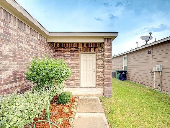 3rd image of 2715 Skyview Long Dr