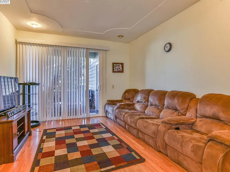 3416 Deerwood Ter #112 — Photo 3