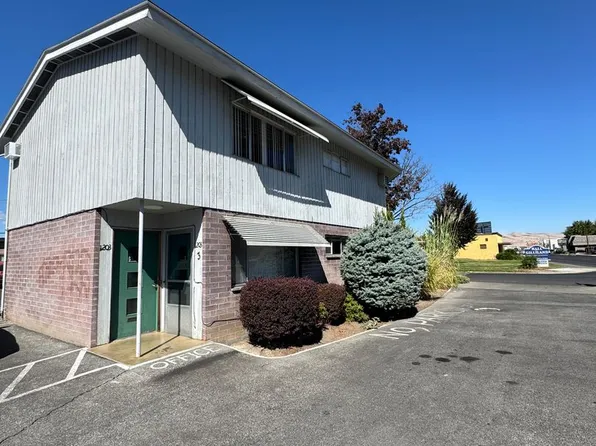 1203 1/2 W Yakima Ave, Yakima, WA 98902