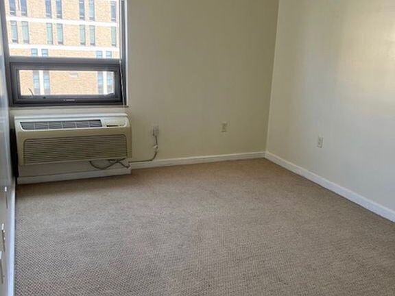 5th image of 111 N 9th St Unit 602