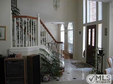 5th image of 5117 River Bluff Dr