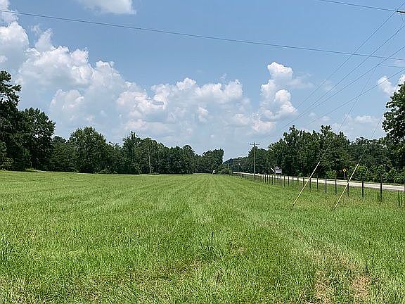 5th image of 2498 N Highway 81