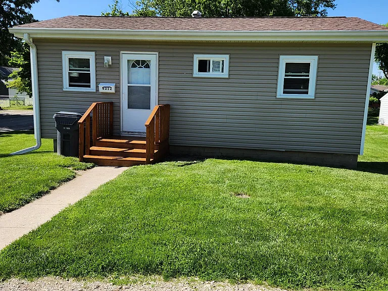 9312 W Arch St — Photo 1