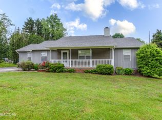 2321 Maple Dr, Knoxville, TN 37918