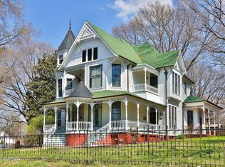 203 N McCombs St, Martin, TN 38237