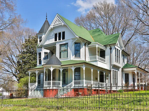 203 N McCombs St, Martin, TN 38237