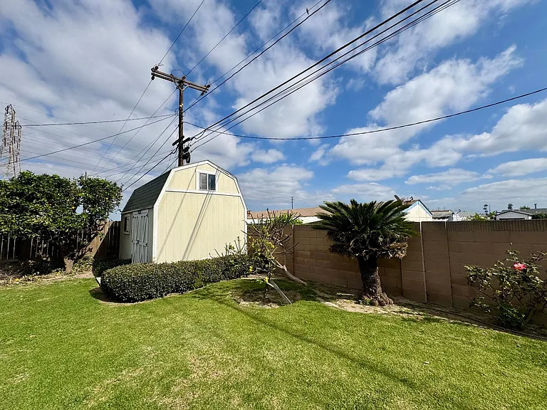 19282 Salmon Ln — Photo 19