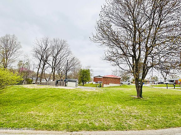 3rd image of 404 Embry Villa Dr