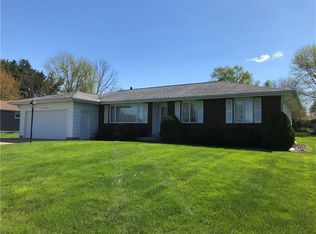 1047 Christy Rd, Hermitage, PA 16148