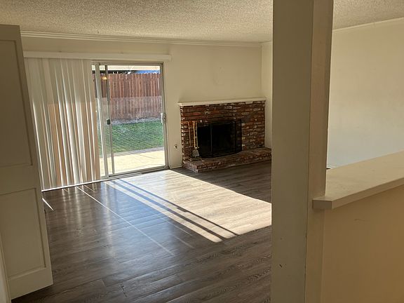 2nd image of 1363 Oceanaire Dr