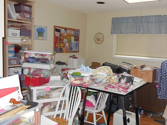 5th image of 2612 133rd Pl SE