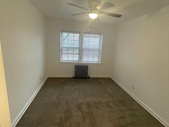 5th image of 16345 Van Aken Blvd APT 2A