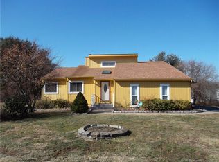 91 Woodland Ave, Bloomfield, CT 06002