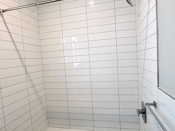 5th image of 59 Locust Ave #1R