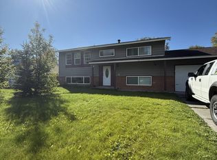 13322 Diggins Dr, Anchorage, AK 99515