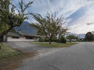 710 Coquihalla St, Hope, BC V0X 1L4