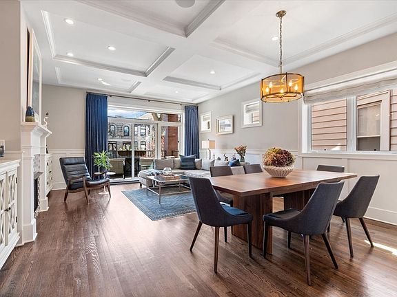 3rd image of 1448 W Carmen Ave #1
