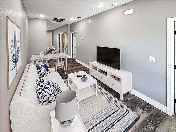 2nd image of 323 Pearl St #2