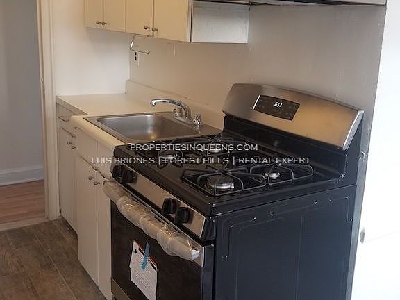 5th image of 10825 72nd Ave APT 3B