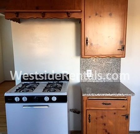 4th image of 22525 Del Valle St APT C