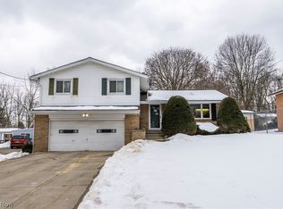 2360 Savoy Ave, Akron, OH 44305