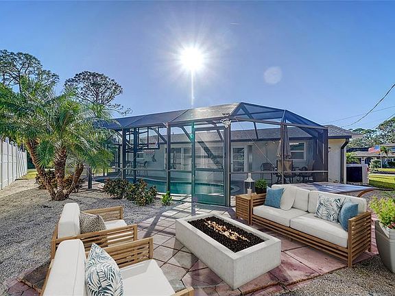 4th image of 3271 Geneva Rd