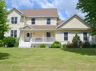 38112 Fieldstone Dr, North Branch, MN 55056