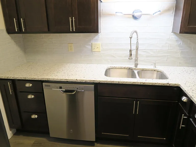 59 W Tulane Rd — Photo 4