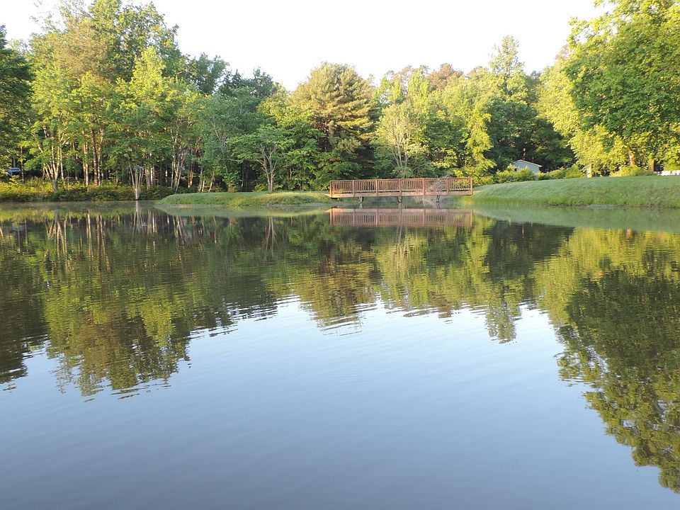 2nd image of 1009 Lake Heritage Dr