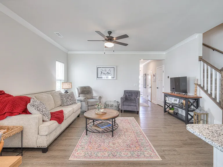 2013 Walnut Ln — Photo 8
