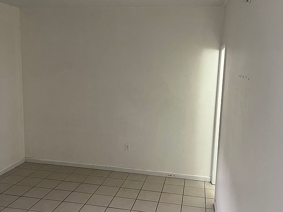 4th image of 15699 SW 73rd Circle Ter APT 111
