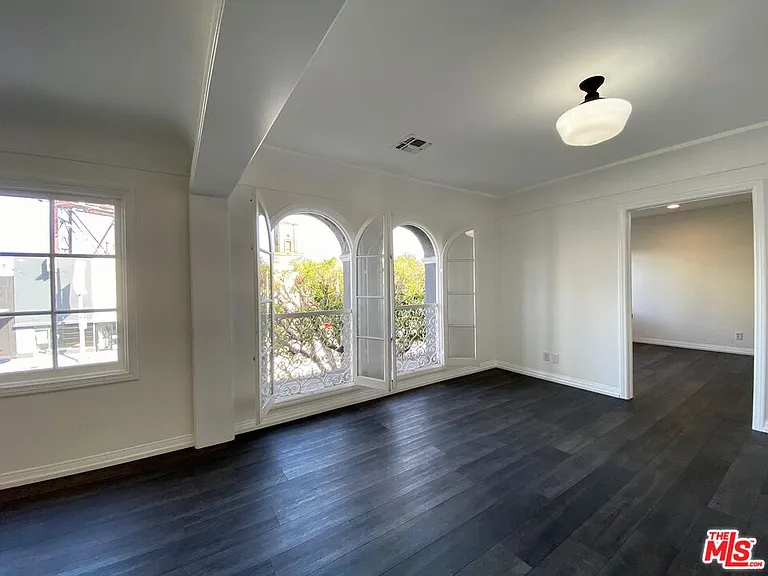 619 S La Brea Ave #2 — Photo 4