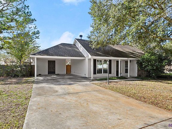 2nd image of 18229 Autumn View Dr