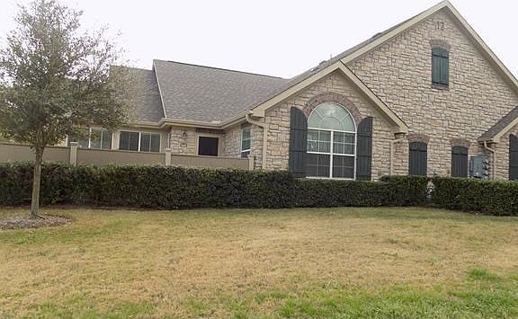 4th image of 30 Wildwood Dr APT 121