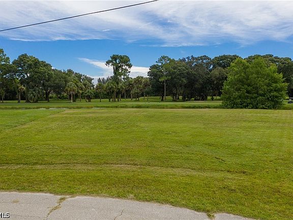 3rd image of 3101 NW 17th Ln