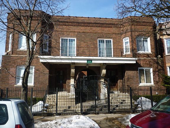 2nd image of 6912 N Wayne Ave