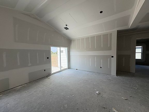 5th image of 5717 Plumthicket St