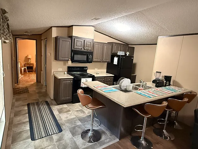 1 bed, 840 sqft, $1,550 — Photo 2