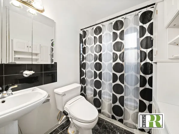 3921 Avenue R image 13 of 29