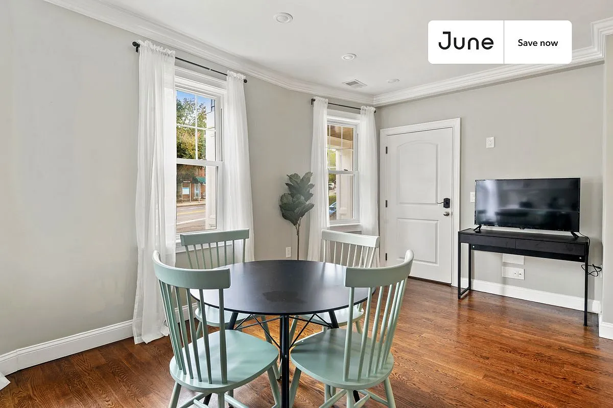 4 bed, 1.5 bath, 1107 sqft, $4,750 — Photo 3