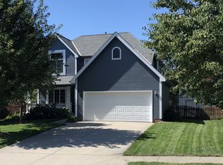 112 Fleetwood Dr, Papillion, NE 68133
