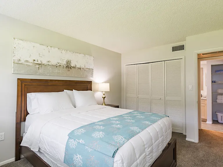 Imperial Palms Apartments — Photo 30