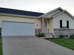 282 Tall Grass Trl, Sun Prairie, WI 53590