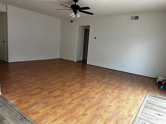 4th image of 1301 Glenwood Dr #B