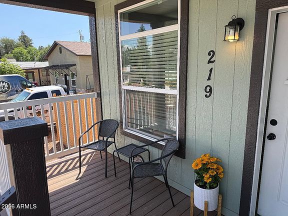 2nd image of 219 W ESTATE Lane