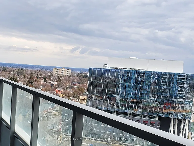 15 Wellington St S #1504 — Photo 5