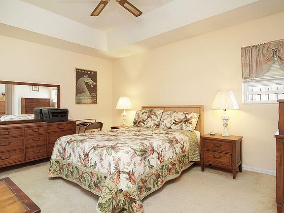 4th image of 5155 SE Matousek Street