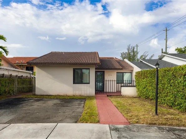 11570 SW 5th St, Sweetwater, FL 33174