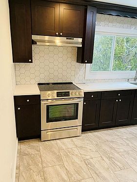 5th image of 75 Elm Ave