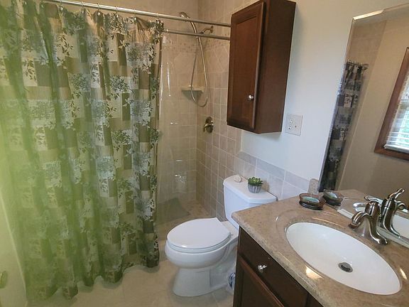 4th image of 4009 Sioux Dr